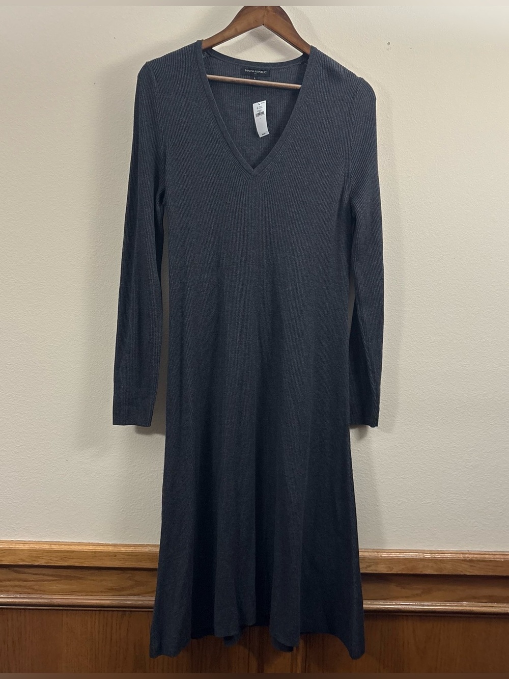 Banana Republic Ribbed Midi Sweater Dress womens L NWT gray minimalist
